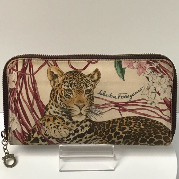 Salvatore Ferragamo Animal Print Vintage Zip Around Wallet 😍🔥 - Picture 5 of 17